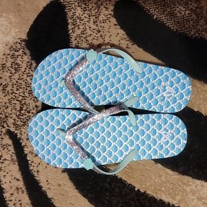 Justice BNWOT mermaid flip flops 6\7 girls woman's size 8 glitter turquoise